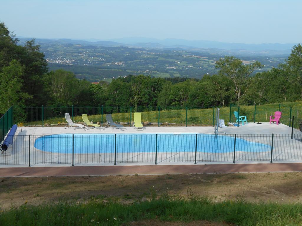 Camping Le Montbartoux Vollore-Ville Екстериор снимка