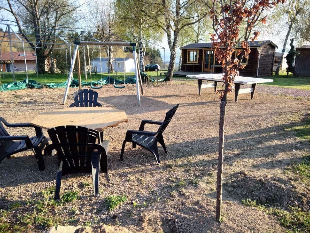 Camping Le Montbartoux Vollore-Ville Екстериор снимка