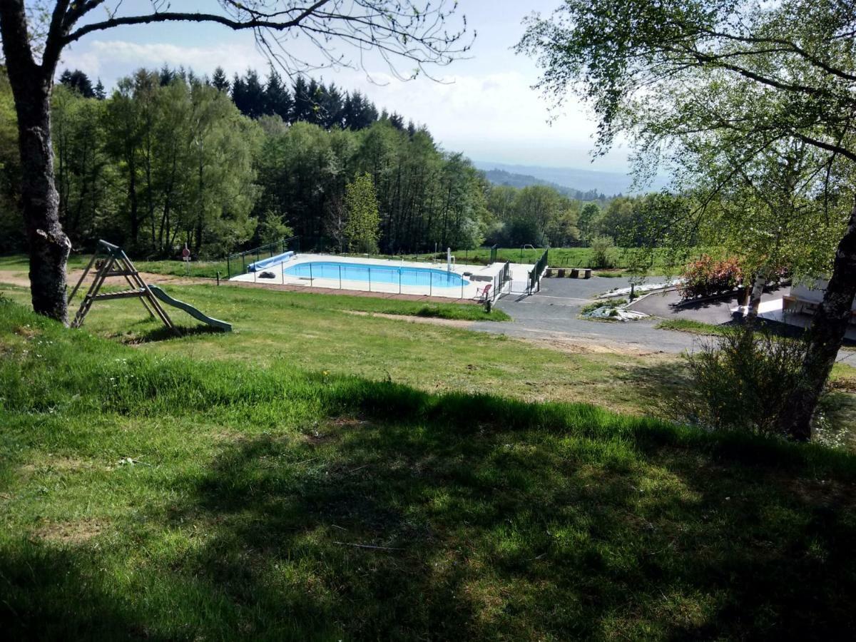 Camping Le Montbartoux Vollore-Ville Екстериор снимка